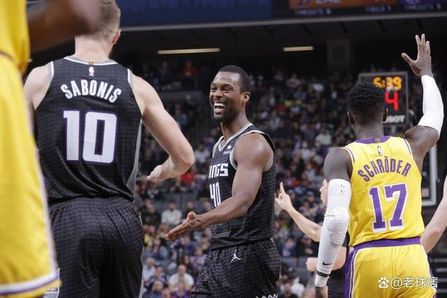 包含美洲顶尖球队对轰：惊险比赛连连的词条