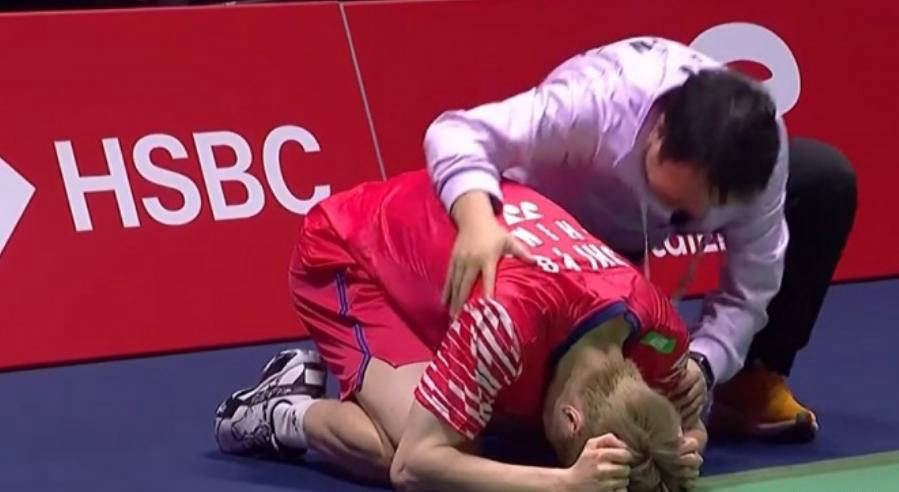 爱游戏亚洲官网-手握胜利！运动员成功晋级决赛