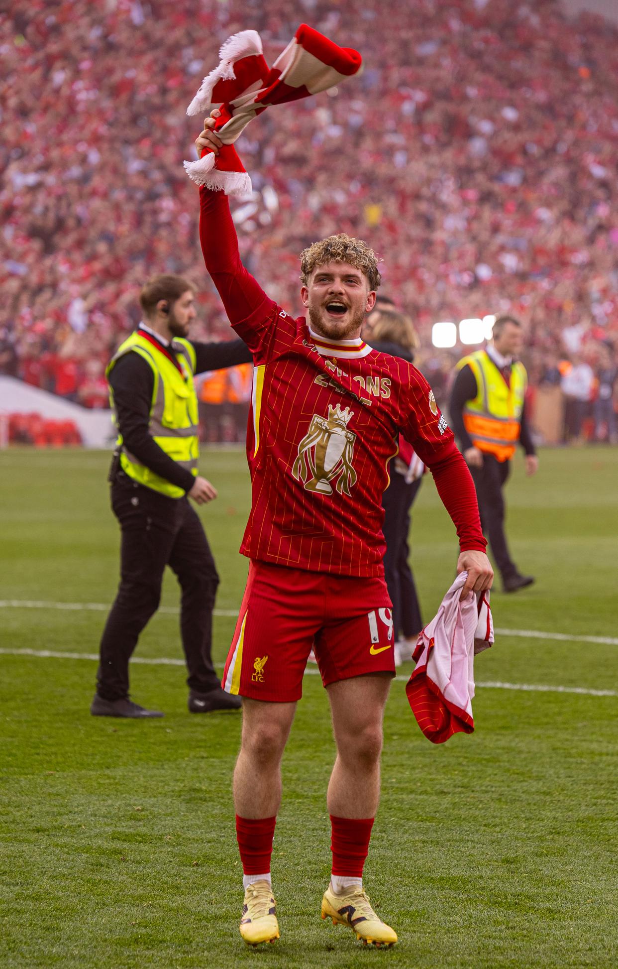 利物浦客场大捷，英超球队再次受宠