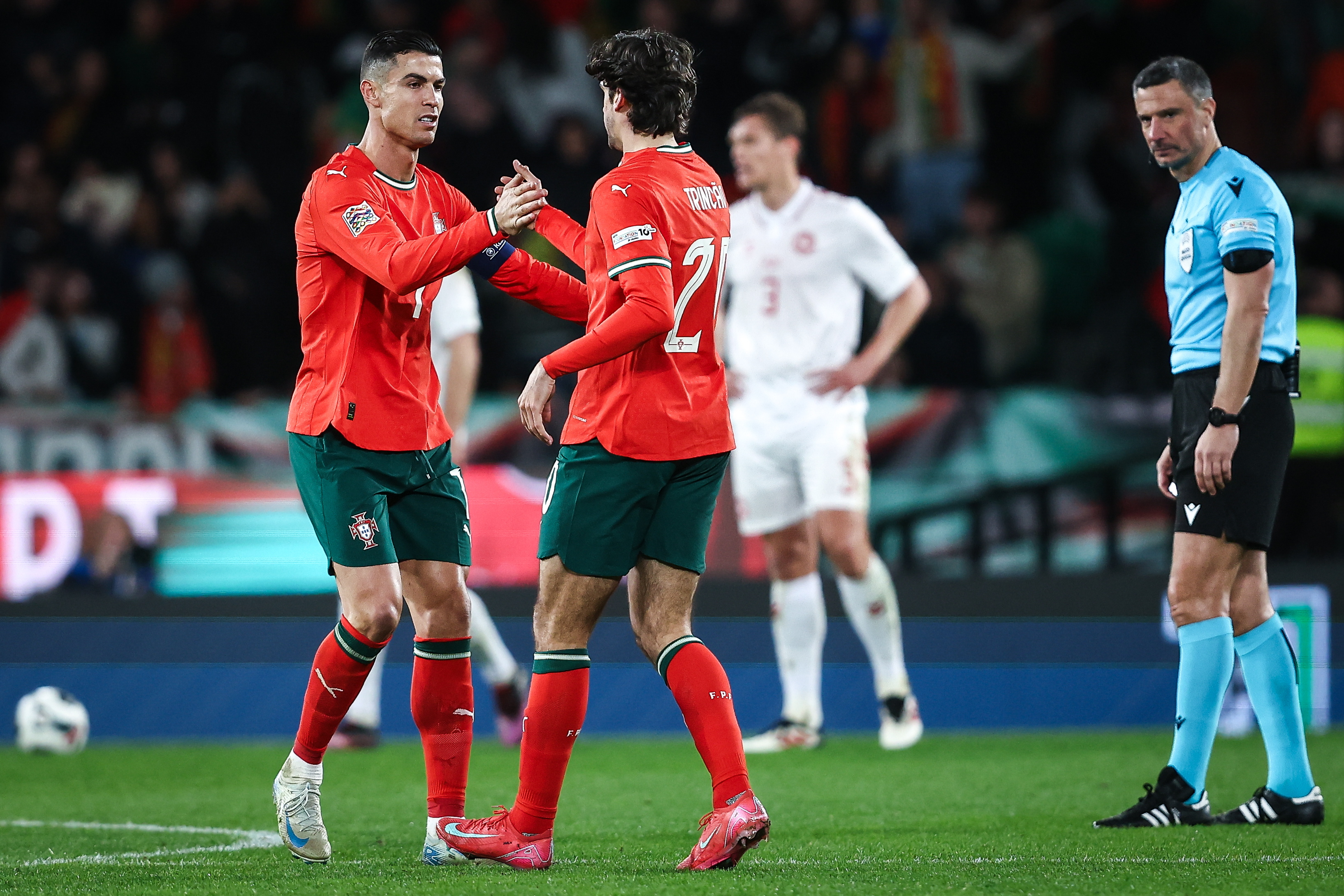 爱游戏在线登录-包含欧国联比赛的激动人心瞬间，让我们一起来回味一下的词条