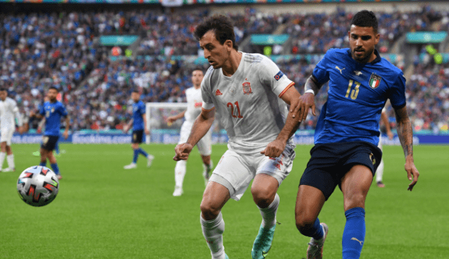 爱游戏app-西班牙队在关键时刻迎来重大转机